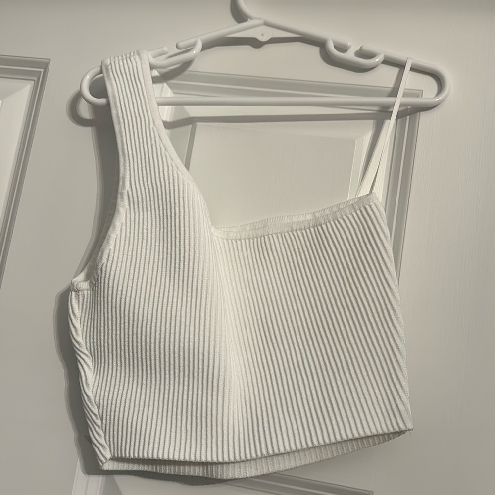 Aritzia off the shoulder crop top